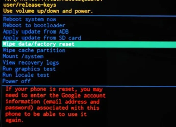wipe data برای رفع مشکل فریز شدن صفحه سامسونگ
