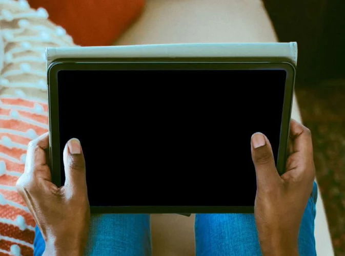 بررسی اولیه دلیل روشن نشدن تبلت سامسونگ